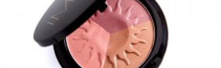 Buy Pink: IMAN Sheer Bronzing Powder for BCA Month 